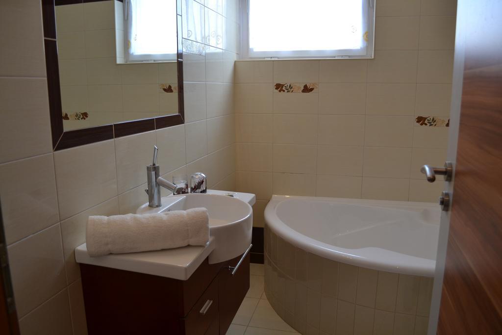 Appartement Serendipity à Pécs Extérieur photo