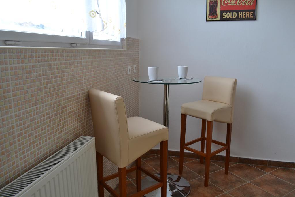 Appartement Serendipity à Pécs Extérieur photo